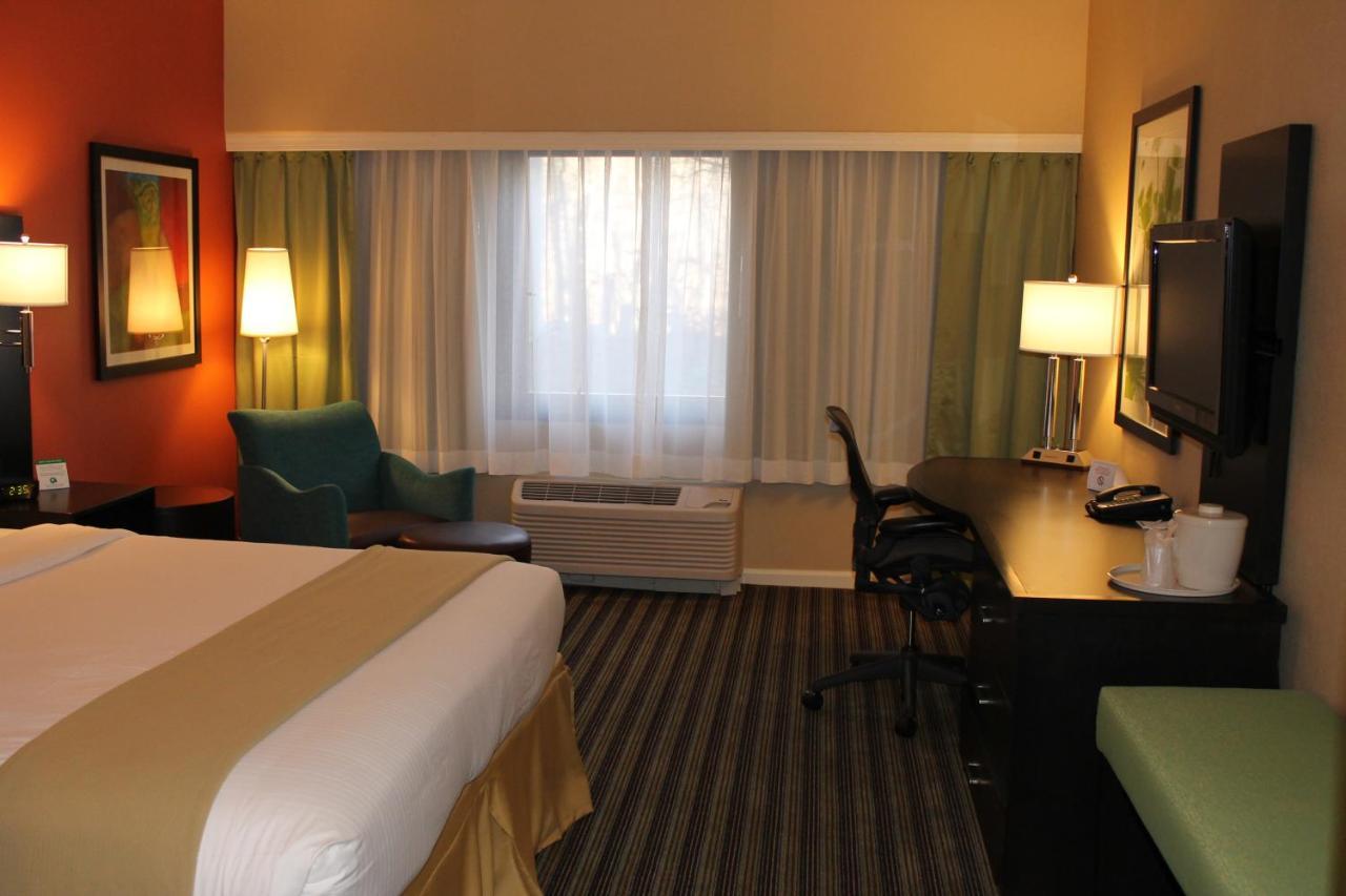 Holiday Inn Express Princeton Southeast By Ihg Plainsboro Exterior foto