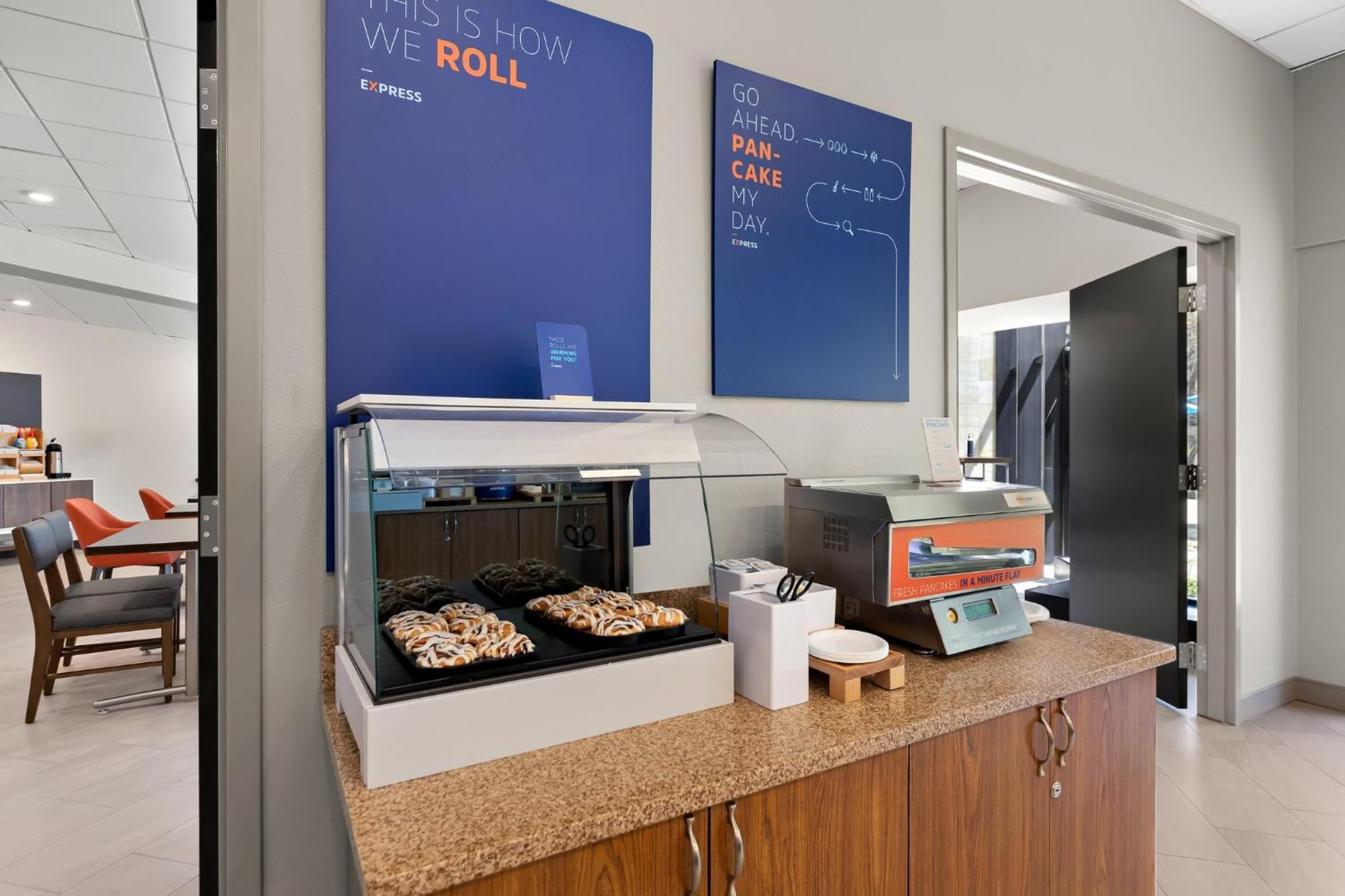 Holiday Inn Express Princeton Southeast By Ihg Plainsboro Exterior foto