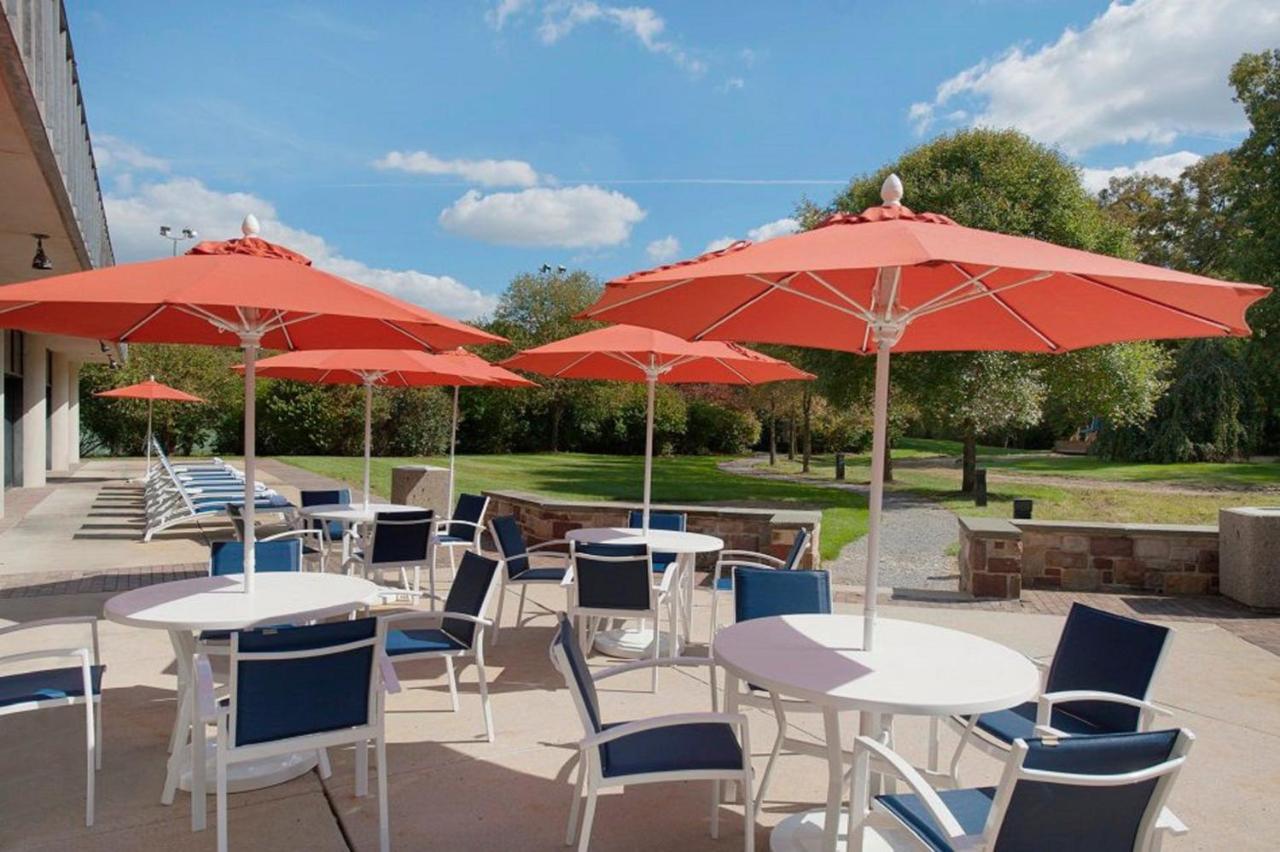 Holiday Inn Express Princeton Southeast By Ihg Plainsboro Exterior foto